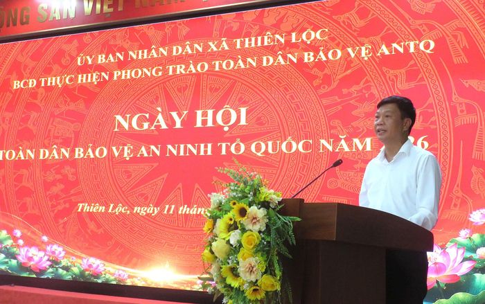 Phó Bí thư Thường trực Đảng uỷ xã Phùng Khải Lợi phát biểu chỉ đạo tại chương trình. Ảnh: PV