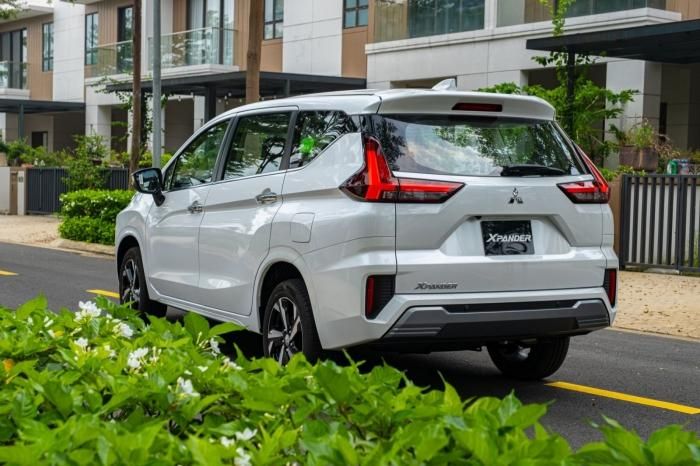 Mitsubishi Xpander đã loại bỏ lưới tản nhiệt kiểu 3 nan cũ để thay thế bằng lưới tản nhiệt
