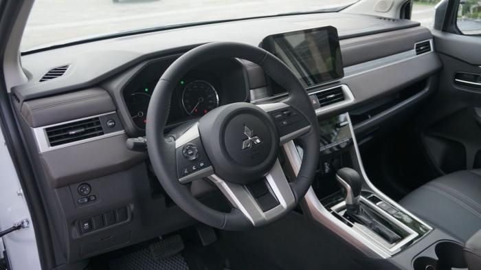 Mitsubishi Xpander có không gian nội thất rộng rãi hơn.