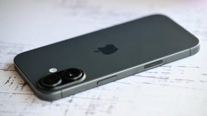 iPhone 17