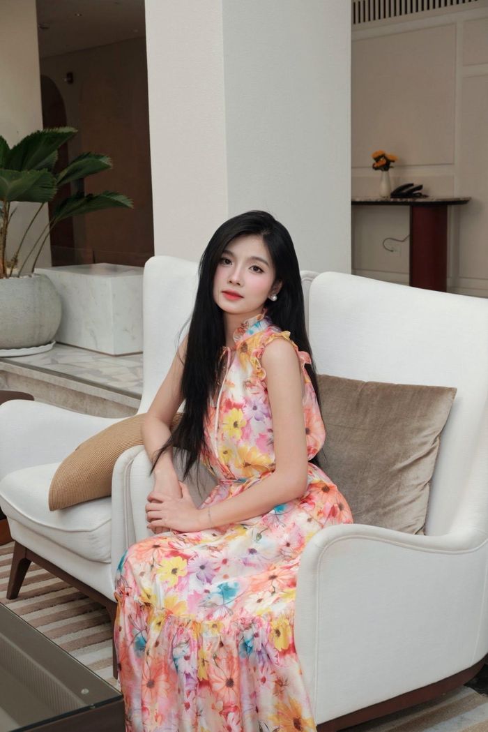 Hồng Hạnh nhấn mạnh, đó cũng là lý do các cuộc thi sắc đẹp ngày càng có nhiều giá trị hơn, bởi đây là môi trường để các bạn trẻ được hoàn thiện bản thân trên nhiều khía cạnh.