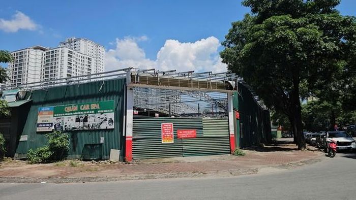 Diện mạo khu vực gara ô tô trên đường Đình Núp đã thay đổi đáng kể so với thời điểm phóng viên ghi nhận trước đó.