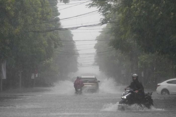 Nam Bộ mưa dông phức tạp dài ngày. Ảnh: H.T