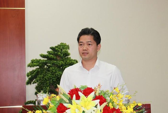 Thứ trưởng Thường trực Bộ Y tế Vũ Mạnh Hà phát biểu chỉ đạo. Ảnh: Mimosa.