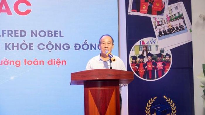Các chuyên gia của Tổng Hội Y học Việt Nam phát biểu. Ảnh: Xuân Hương