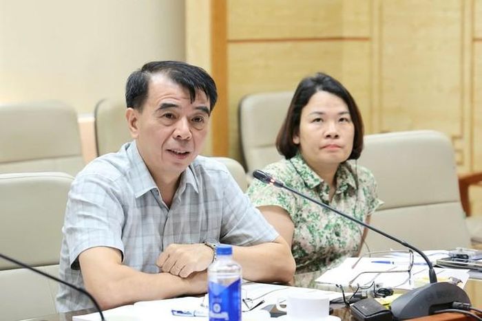 Đại diện lãnh đạo các Vụ, Cục của Bộ Y tế phát biểu.  Ảnh: Trần Minh