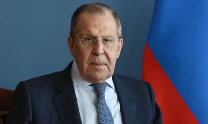 Ngoại trưởng Nga ông Sergey Lavrov sau đó phản bác, cho rằng nếu Mỹ đưa ra đề xuất và Nga bày tỏ đồng ý thì việc nói rằng không có thỏa thuận là cách diễn đạt thiếu lịch thiệp.