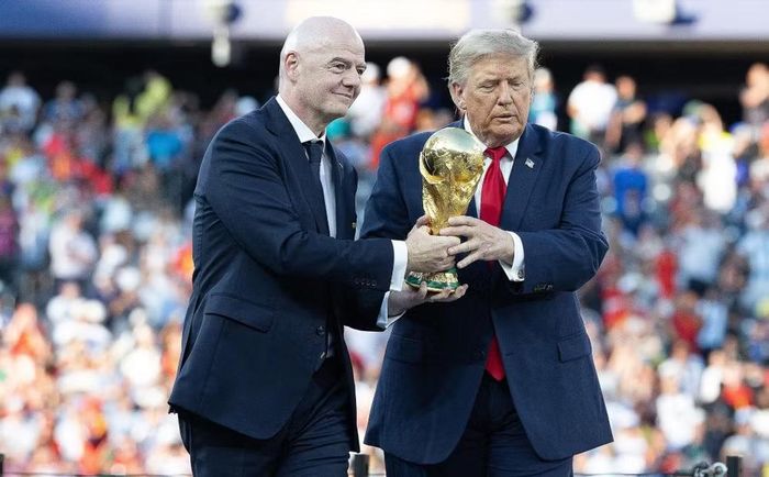 Quan điểm của ông Trump trái ngược với Liên đoàn Bóng đá Mỹ, tổ chức đã công khai chỉ trích ông Infantino. Trong khi đó, Liên đoàn Bóng đá châu Phi và Liên đoàn Bóng đá Nam Mỹ lại ủng hộ Chủ tịch FIFA.