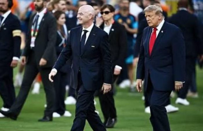 Tuy nhiên, Chủ tịch FIFA bị chỉ trích vì không tham khảo đầy đủ các bên liên quan trước khi đưa ra kế hoạch.