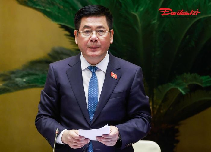 Phó Chủ tịch Quốc hội Nguyễn Hồng Diên điều hành phiên thảo luận. Ảnh: Quang Vinh