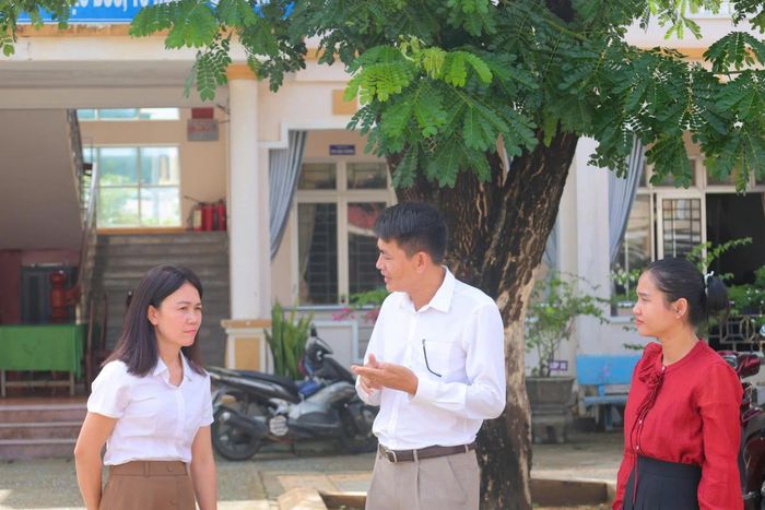 Ngành giáo dục tỉnh Quảng Ngãi bàn phương án về sắp xếp trường lớp gắn với mục tiêu duy trì sĩ số và nâng cao chất lượng dạy học. Ảnh: CĐ.