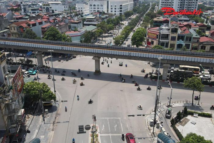 Dự án được triển khai nhằm giải quyết xung đột giao thông tại khu vực giao giữa đường Lê Trọng Tấn, đường Văn Khê và đường Quang Trung đi Quốc lộ 6. Đây là một trong những nút giao có lưu lượng phương tiện lớn ở khu vực phía Tây Nam Hà Nội.