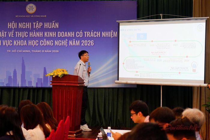 Ông Nguyễn Lê Đức Minh, đại diện Vụ Pháp chế (Bộ Khoa học và Công nghệ) tại hội nghị. Ảnh: TL.