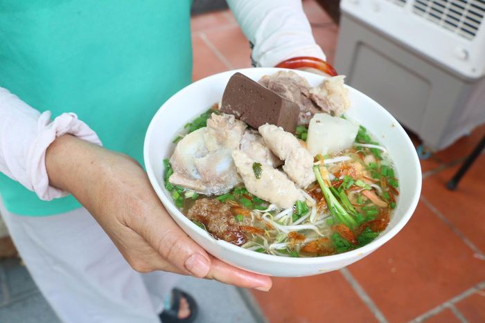  Phần ăn 30.000 đồng tại quán hủ tiếu. 