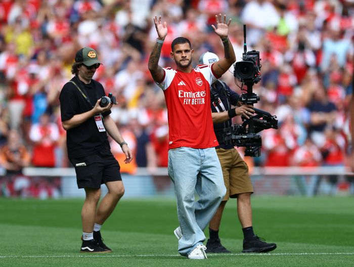  Bruno Guimarães giúp Mikel Arteta có thêm lựa chọn ở tuyến giữa trong mùa giải Arsenal phải đối mặt với áp lực bảo vệ ngôi vương. 