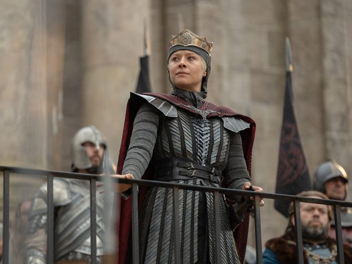  Rhaenyra dần trở nên tha hóa.