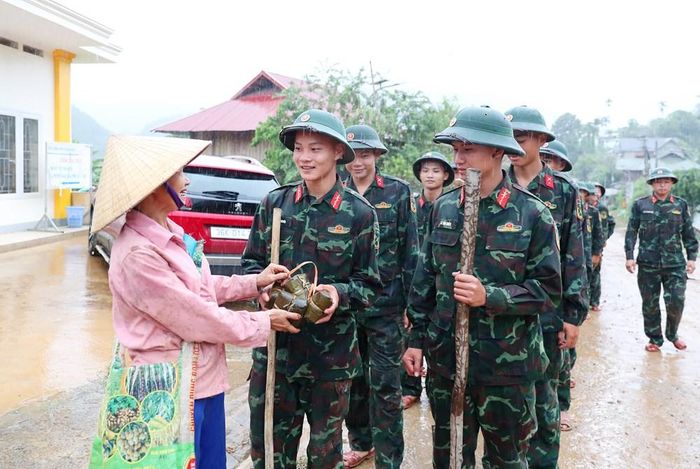 Tình cảm trân trọng, yêu mến của đồng bào các dân tộc Bát Mọt là nguồn động viên để cán bộ, chiến sĩ thêm quyết tâm, góp sức xây dựng công trình đúng tiến độ