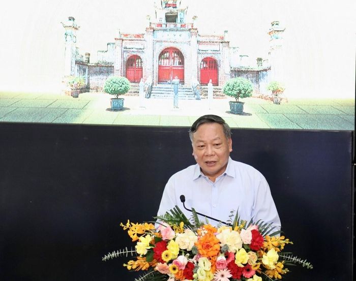 Phó Bí thư Thành ủy Hà Nội Nguyễn Văn Phong - Trưởng Ban Chỉ đạo triển khai Dự án bảo tồn, tôn tạo và phát huy giá trị Khu di sản Hoàng thành Thăng Long và Khu di tích Cổ Loa phát biểu