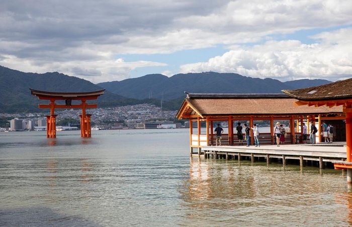 Năm 1996, quần thể đền Itsukushima được UNESCO công nhận là Di sản Thế giới. Ảnh: Xuân Giao - PV TTXVN tại Nhật Bản