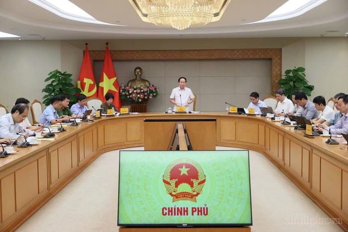 Phó Thủ tướng Lê Tiến Châu: Đổi mới giáo dục trước hết phải bắt đầu từ đổi mới phương thức quản lý, quản trị, dạy và học; chuyển đổi số chính là công cụ, động lực quan trọng để thực hiện yêu cầu đó - Ảnh: chinhphu.vn/Thu Sa