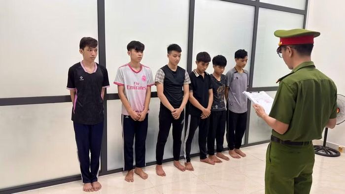 Nhóm đối tượng bị khởi tố, bắt tạm giam vì hành vi “Gây rối trật tự công cộng”. (Ảnh: Công an cung cấp)