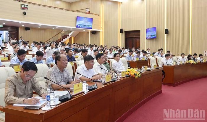Các đại biểu tham dự hội nghị.
