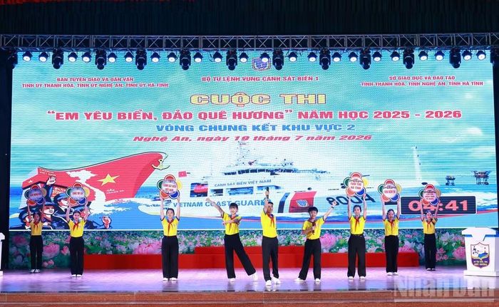 Kiến thức pháp luật không chỉ được truyền tải đến học sinh mà còn lan tỏa tới gia đình và cộng đồng. (Ảnh: ĐỨC TĨNH)