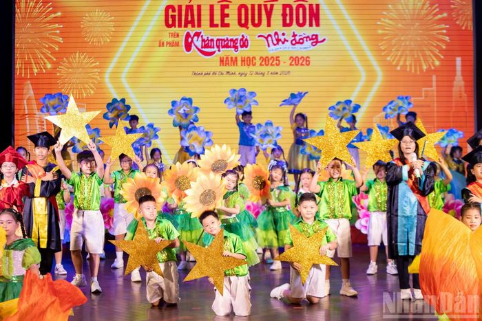 Lễ trao thưởng giải Lê Quý Đôn.