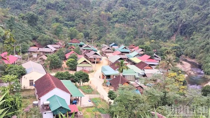 Đồng bào dân tộc thiểu số trên địa bàn Nghệ An sinh sống tập trung đông ở các xã phía tây.