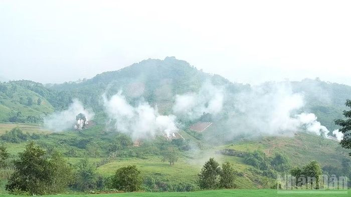 Diễn tập phần thực binh thực hành bắn chiến đấu.