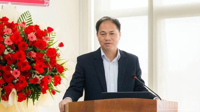 Giám đốc VNPT Lâm Đồng Hồ Quang Huệ phát biểu tại buổi lễ.