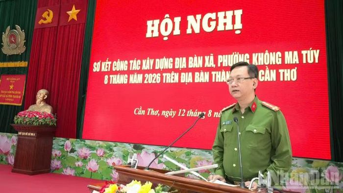 Đại tá Bùi Đức An, Phó Giám đốc, Thủ trưởng Cơ quan Cảnh sát điều tra, Công an thành phố Cần Thơ phát biểu thảo luận. (Ảnh: Công an cung cấp)
