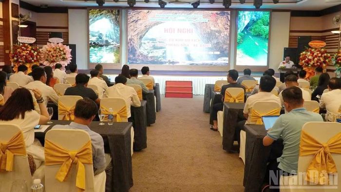 Quang cảnh lễ công bố Quyết định Khu du lịch cấp tỉnh Phong Nha-Kẻ Bàng. (Ảnh: HƯƠNG GIANG)