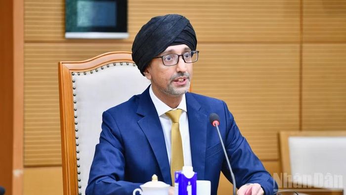 Đại sứ Singapore tại Việt Nam Rajpal Singh phát biểu ý kiến tại buổi tiếp. (Ảnh: THANH GIANG) 