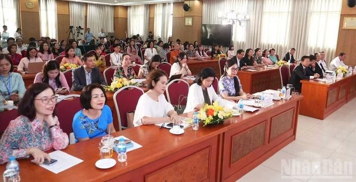 Các đại biểu tham dự sự kiện.