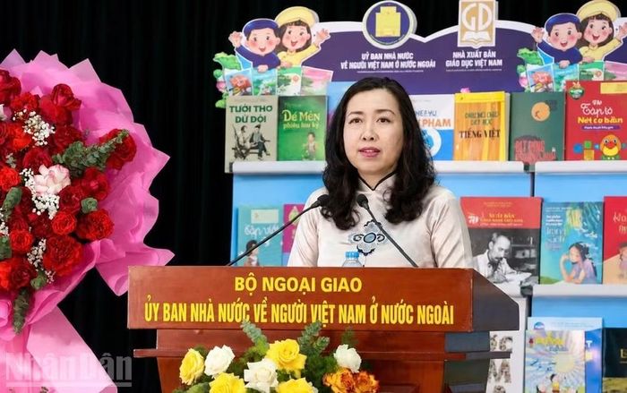 Thứ trưởng Ngoại giao Lê Thị Thu Hằng phát biểu khai mạc sự kiện.