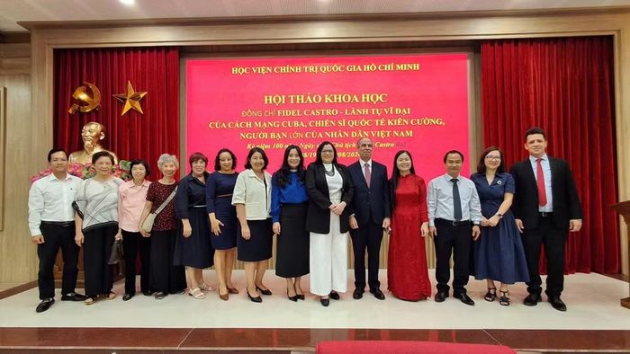 Đại biểu tham dự hội thảo khoa học "Đồng chí Fidel Castro - Lãnh tụ vĩ đại của cách mạng Cuba, chiến sĩ quốc tế kiên cường, người bạn lớn của nhân dân Việt Nam" do Học viện Chính trị Quốc gia Hồ Chí Minh tổ chức ngày 3/8/2026. (Ảnh: Học viện Chính trị Quốc gia Hồ Chí Minh)