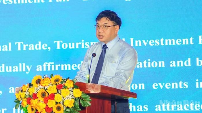 Ông Lê Hoàng Tài, Phó Cục trưởng Cục Xúc tiến thương mại (Bộ Công thương) phát biểu khai mạc.