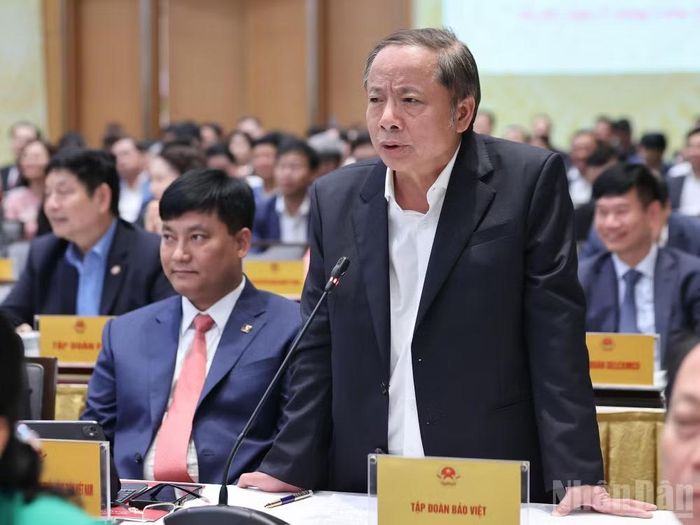 Tiến sĩ Nguyễn Văn Thân phát biểu tại Hội nghị Thường trực Chính phủ gặp mặt cộng đồng doanh nghiệp, khẳng định cam kết đồng hành, tạo cơ hội và tăng cường liên kết để cộng đồng doanh nghiệp nhỏ và vừa Việt Nam bứt phá trong kỷ nguyên mới. (Ảnh: Trần Hải)