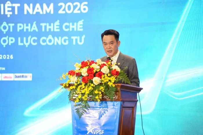 Chủ tịch Hội Doanh nhân trẻ Việt Nam Đặng Hồng Anh phát biểu khai mạc Diễn đàn. (Ảnh: Trung ương Hội Doanh nhân trẻ Việt Nam cung cấp)