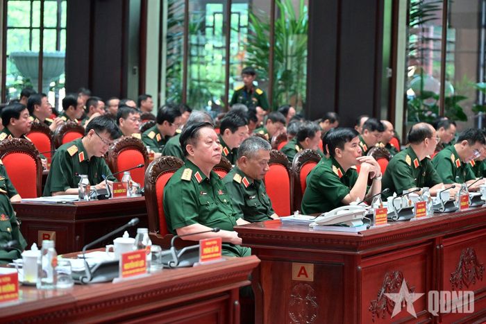 Đại tướng Nguyễn Trọng Nghĩa chủ trì hội nghị.