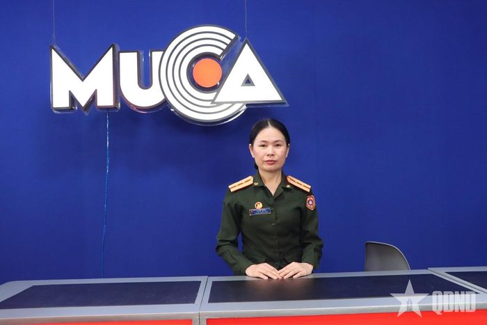   Trung úy Thongsy Sutivong, phóng viên Đài phát thanh Quân đội nhân dân Lào.