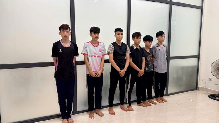 Cả 6 bị can đều còn rất trẻ