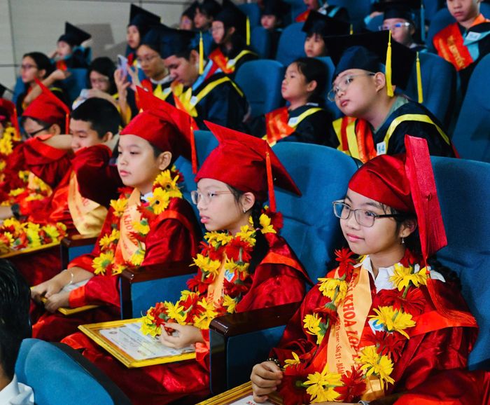 Những gương mặt thủ khoa của mùa Giải Lê Quý Đôn năm học 2025-2026. Ảnh: VIỆT DŨNG