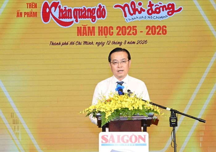 Tổng Giám đốc Cơ quan Báo và Phát thanh, Truyền hình TPHCM Lê Văn Minh phát biểu tại lễ trao thưởng. Ảnh: VIỆT DŨNG