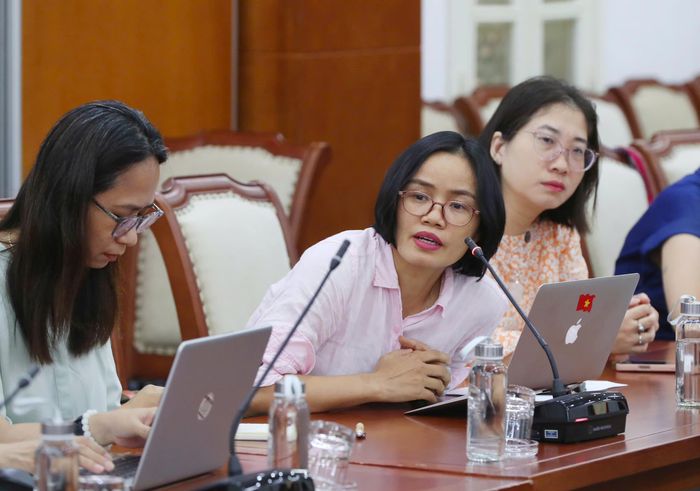  Nhiều câu hỏi về tiêu chí chấm giải được đưa ra tại lễ phát động. Ảnh: HUẤN TRẦN 