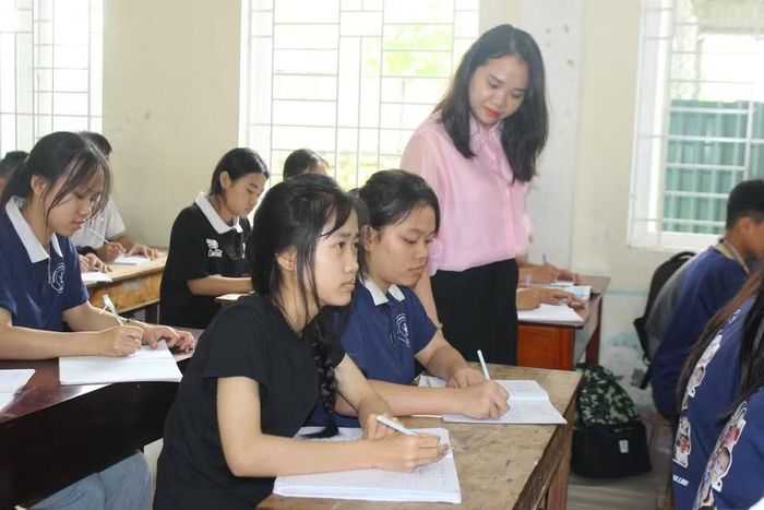 Việc sớm ổn định công tác trước thềm năm học mới giúp thầy cô yên tâm giảng dạy, tập trung nâng cao chất lượng giáo dục.