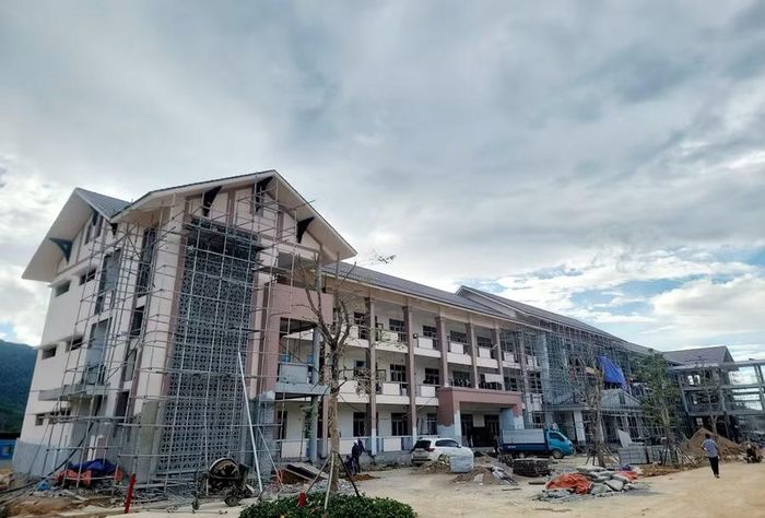 Dự án Trường A Lưới 4 dự kiến kịp tiến độ vào 30/8.