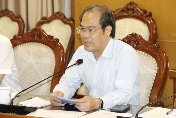 Đại diện Cục Hợp tác quốc tế (Bộ GD&ĐT) trao đổi tại buổi làm việc.
