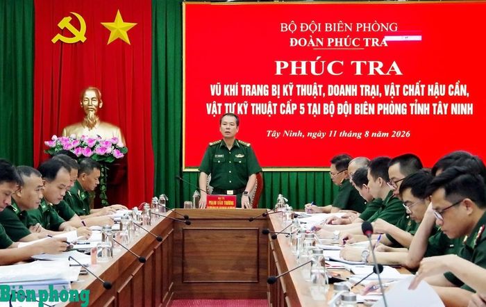 Đại tá Phạm Văn Thương kết luận phúc tra tại Ban Chỉ huy Bộ đội Biên phòng tỉnh Tây Ninh. Ảnh: Đinh Quân